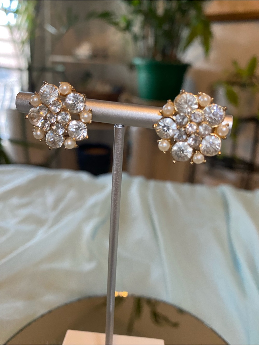 FASHION RHINESTONE CLIP ON EARRINGS - Picture 12 of 12